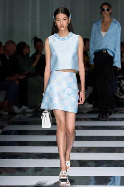 Look 34